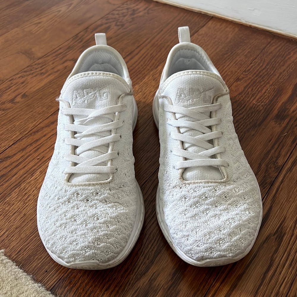 Women’s APL Techloom Phantom WHITE - size 8